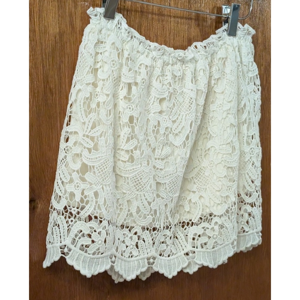 Free People  Cottage Core Beachy Romantic Lace Mini Skirt    Small EUC